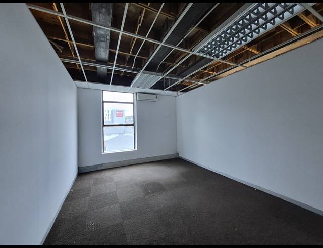 772M² OFFICE TO LET IN CRAIGHALL